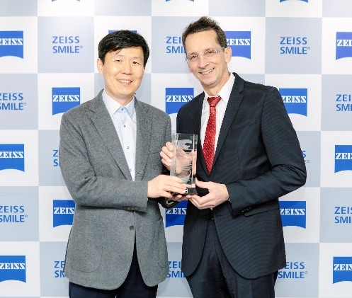 라식수술과정에 대해서 잘 아는 의사를 선정하는 스마일라식 행사