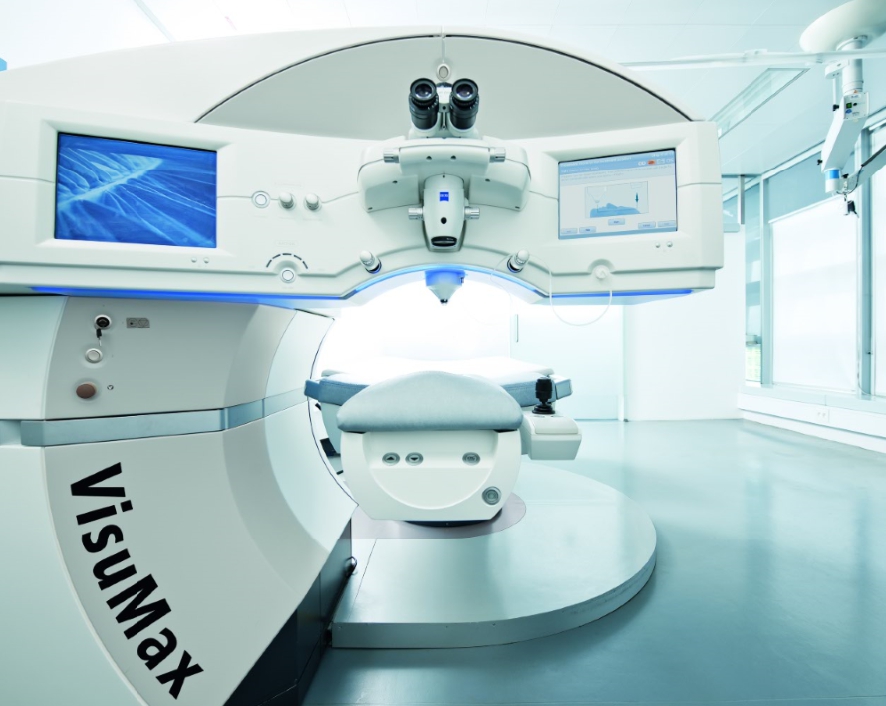 전 세계적으로 가장 많이 사용되는 스마일라식 표준 장비인 자이스(ZEISS)사의 비쥬맥스 500